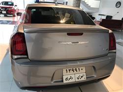 کرایسلەر 300